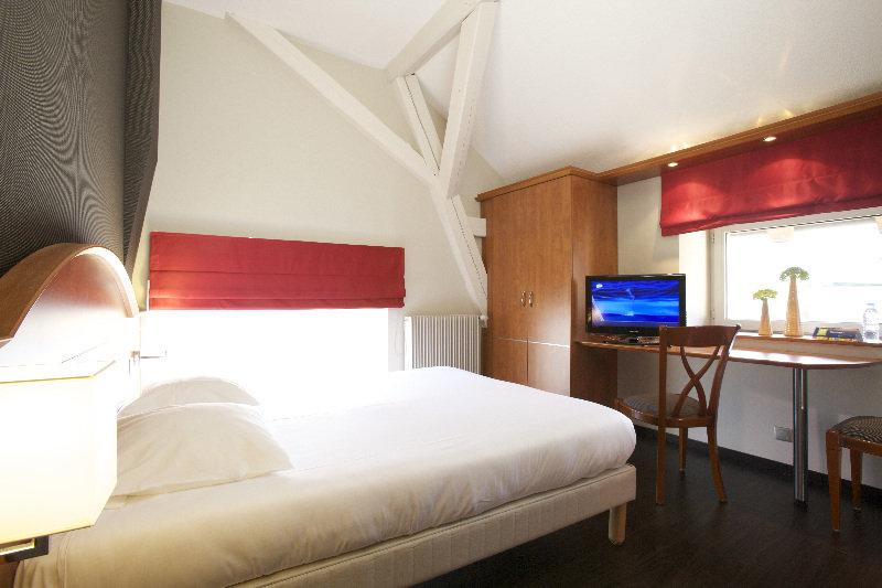ไอบิส สไตล์ กอลมาร์ ซองทร์ Hotel ภายนอก รูปภาพ